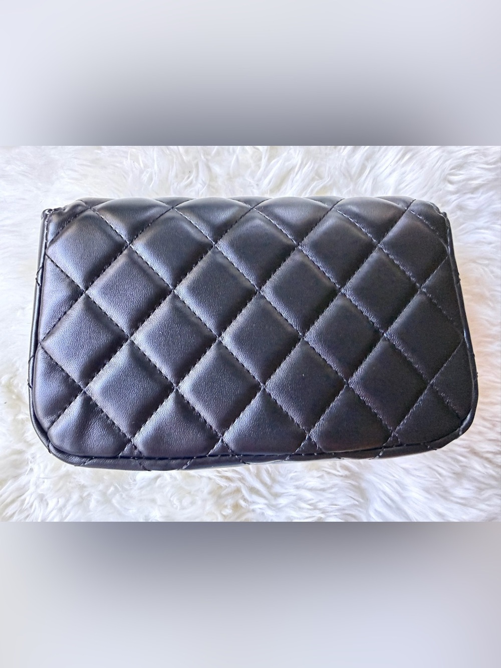 *PRICE FIRM* Chanel MAKEUP Handbag with Crystal Inset ‘CHANEL’ on Chain NIB GWP - Picture 8 of 16